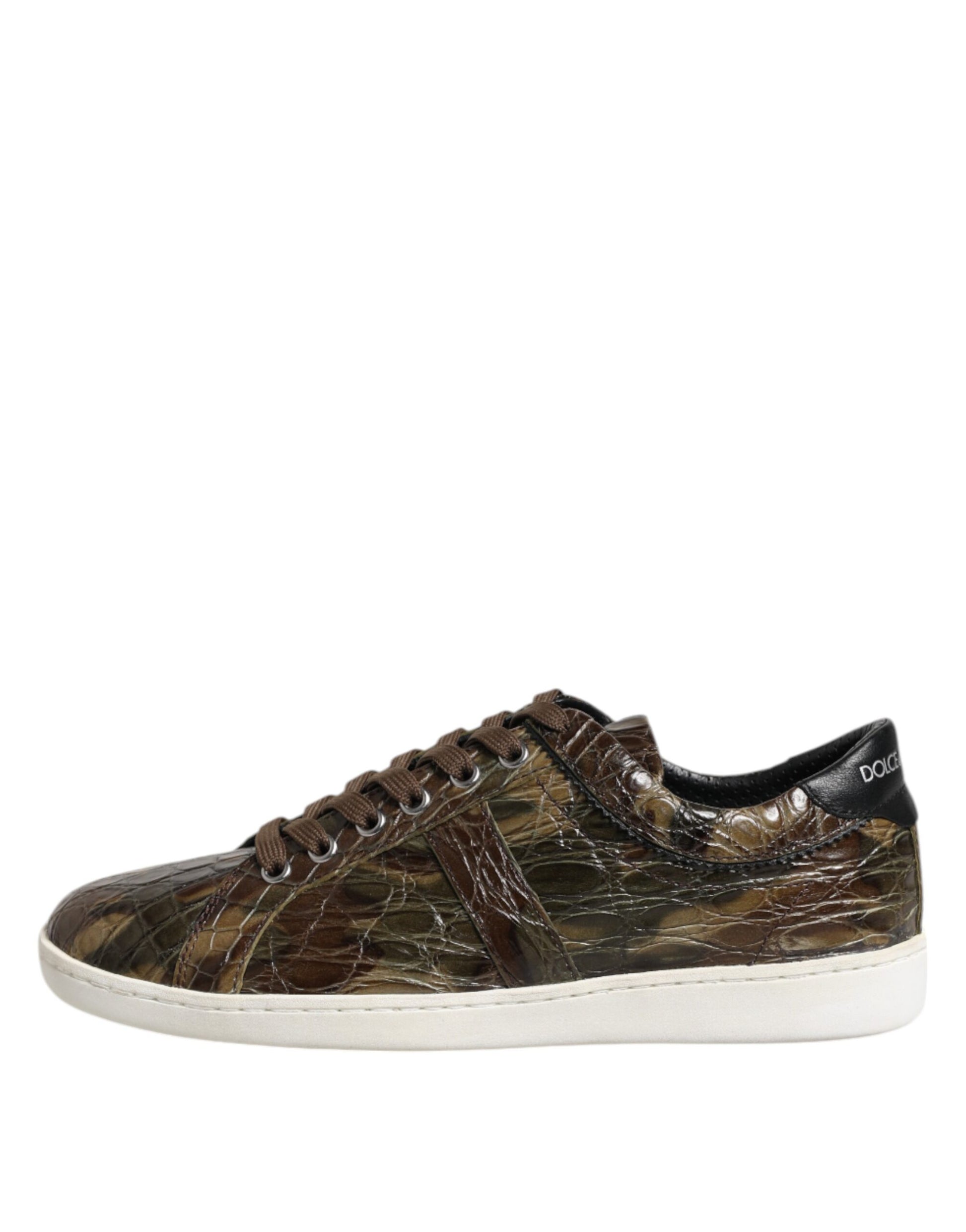 Camouflage patterned sneakers with laces