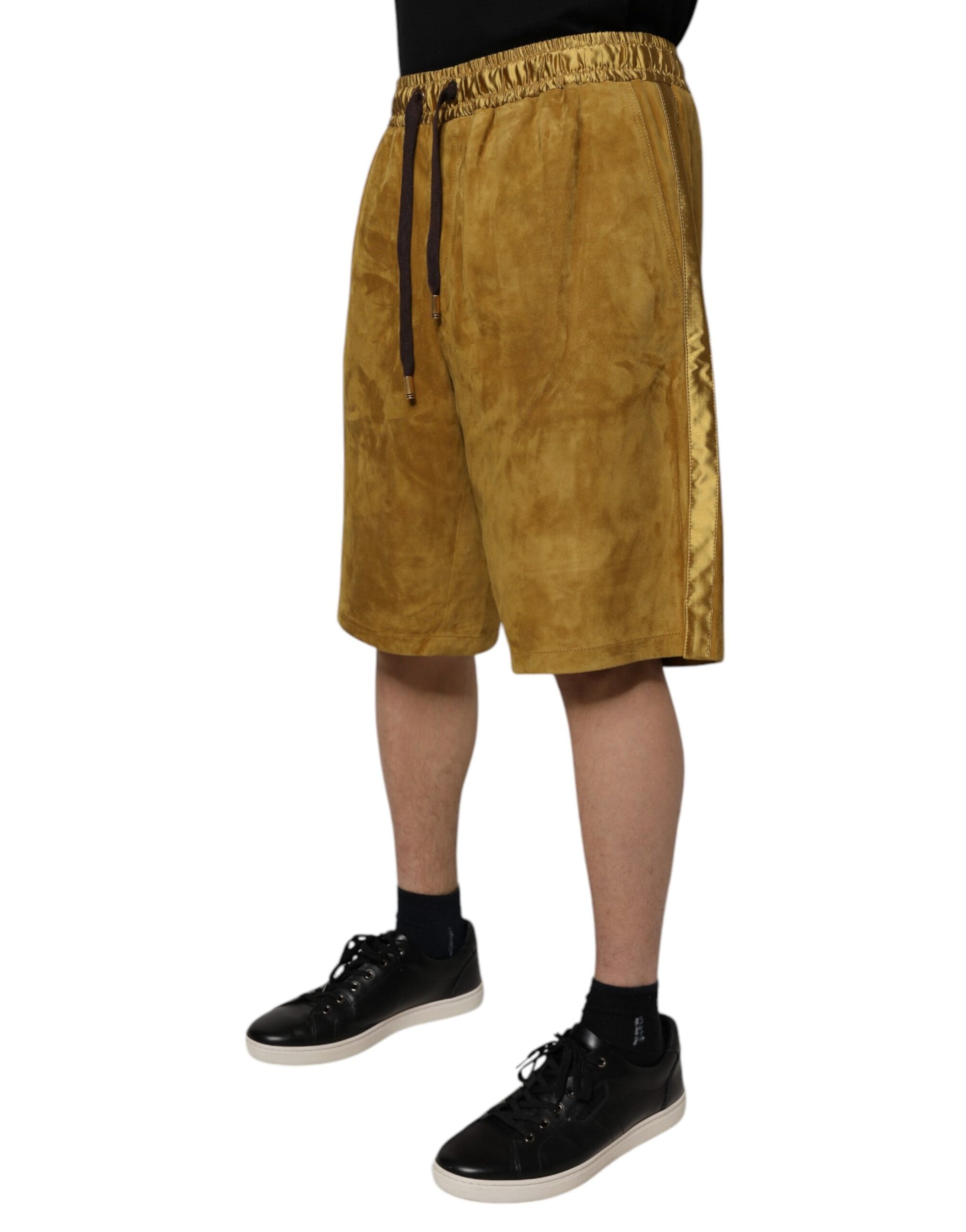 Brown lambskin suede men's bermuda shorts with elastic waistband
