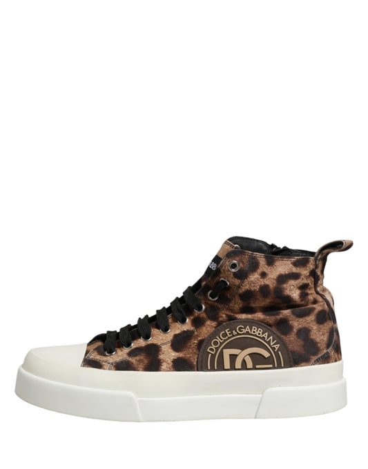 Leopard print sneaker with laces and a logo on the side
