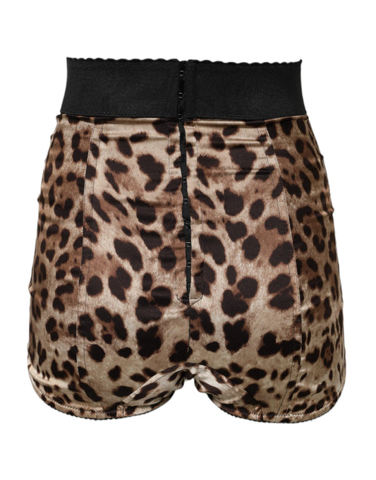 Leopard print shorts with black trim