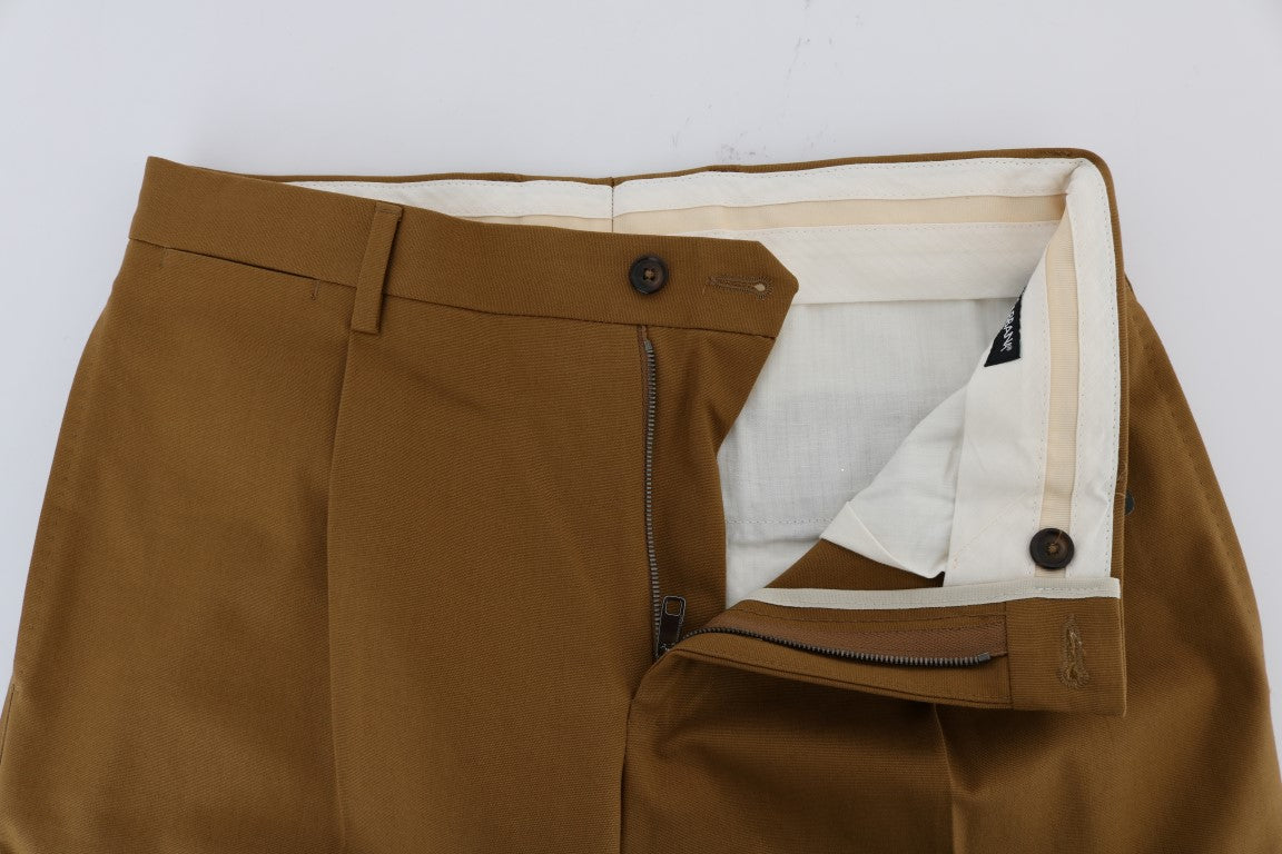 Brown trousers with white lining and pockets