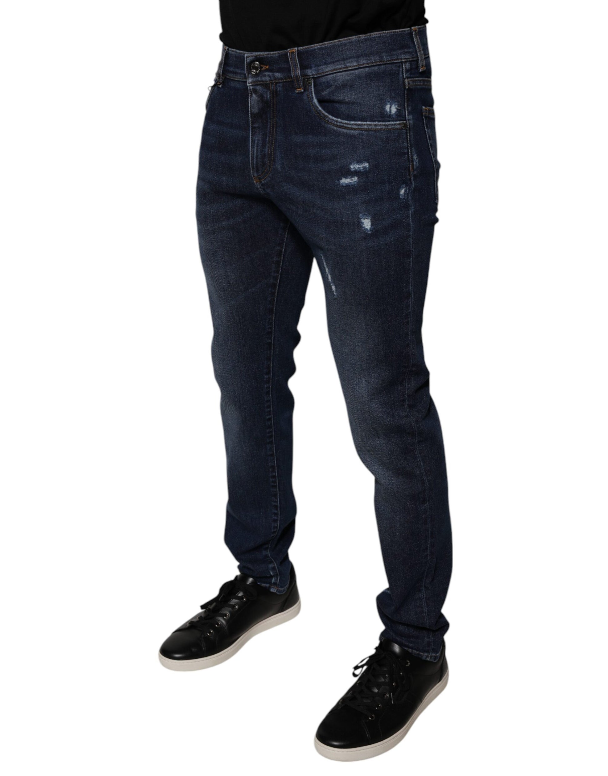 Man wearing blue jeans