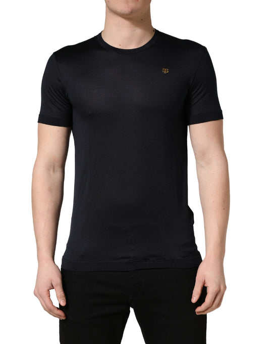 Men's short sleeve t-shirt in dark color