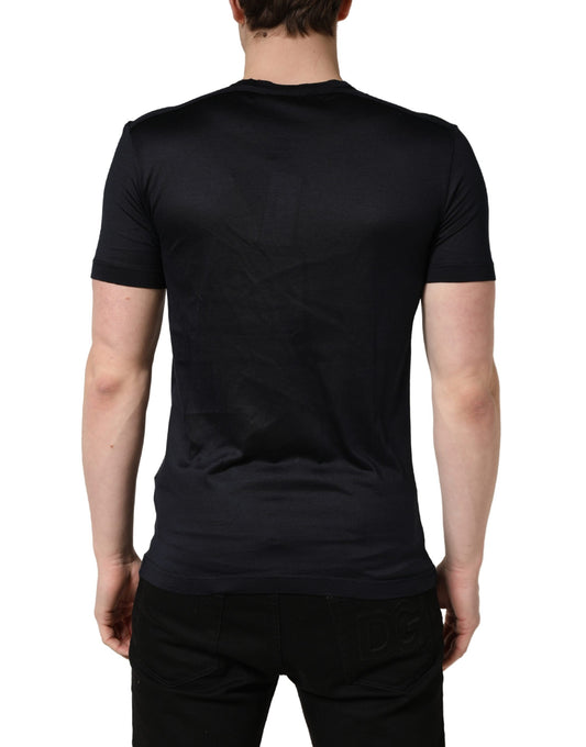 Black short sleeve shirt on a mannequin