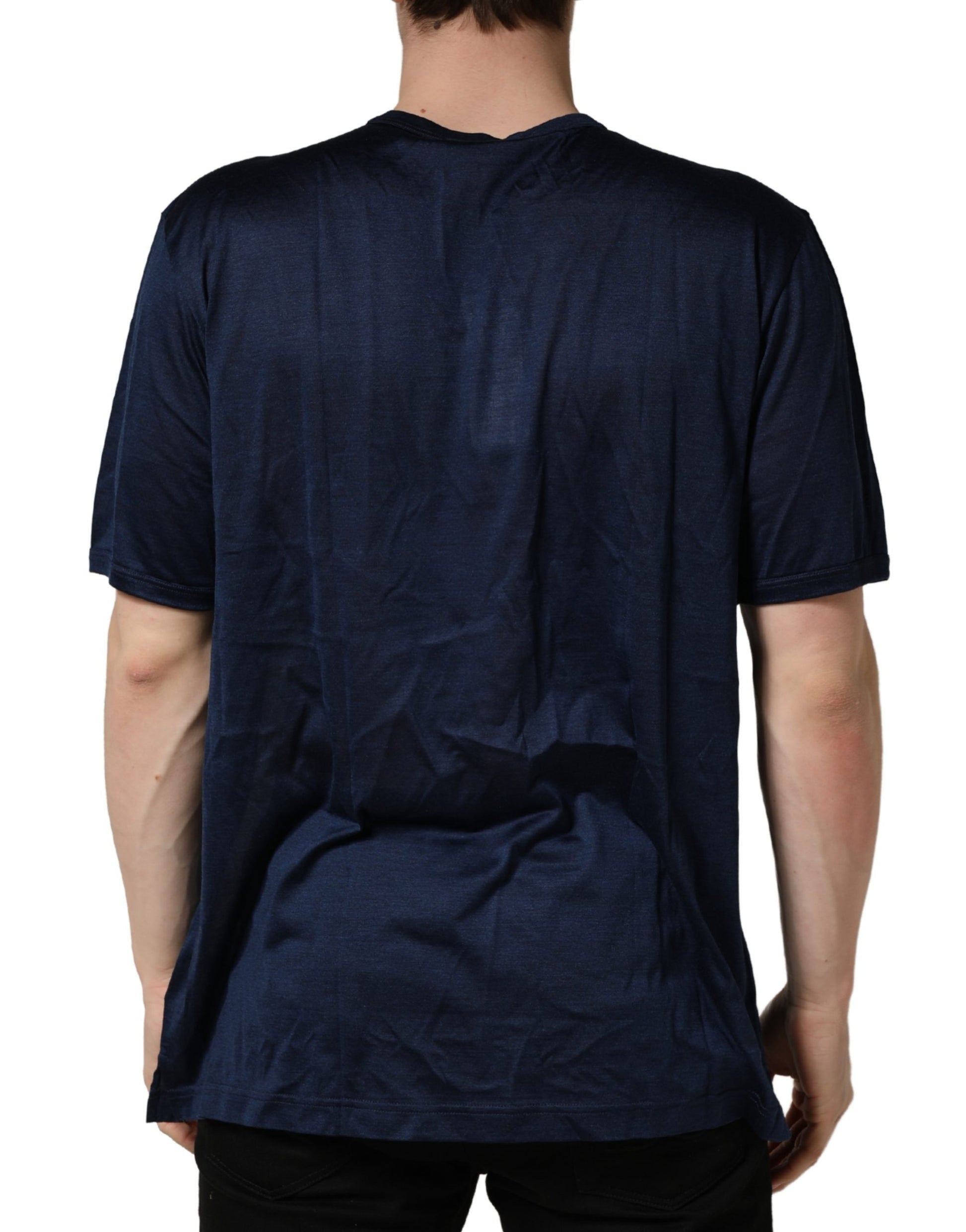 Navy blue t-shirt on a mannequin