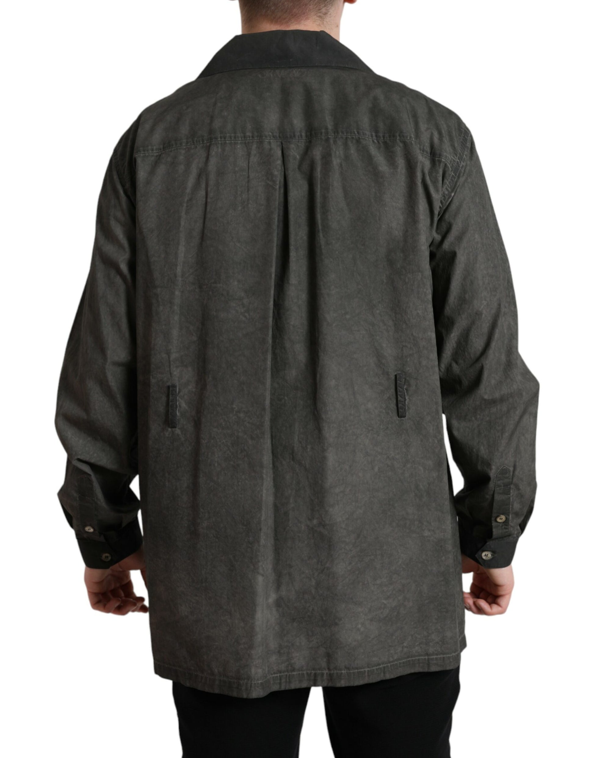 Back of men's jacket with zippered pockets