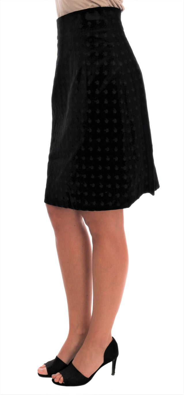 Black skirt on a woman's legs