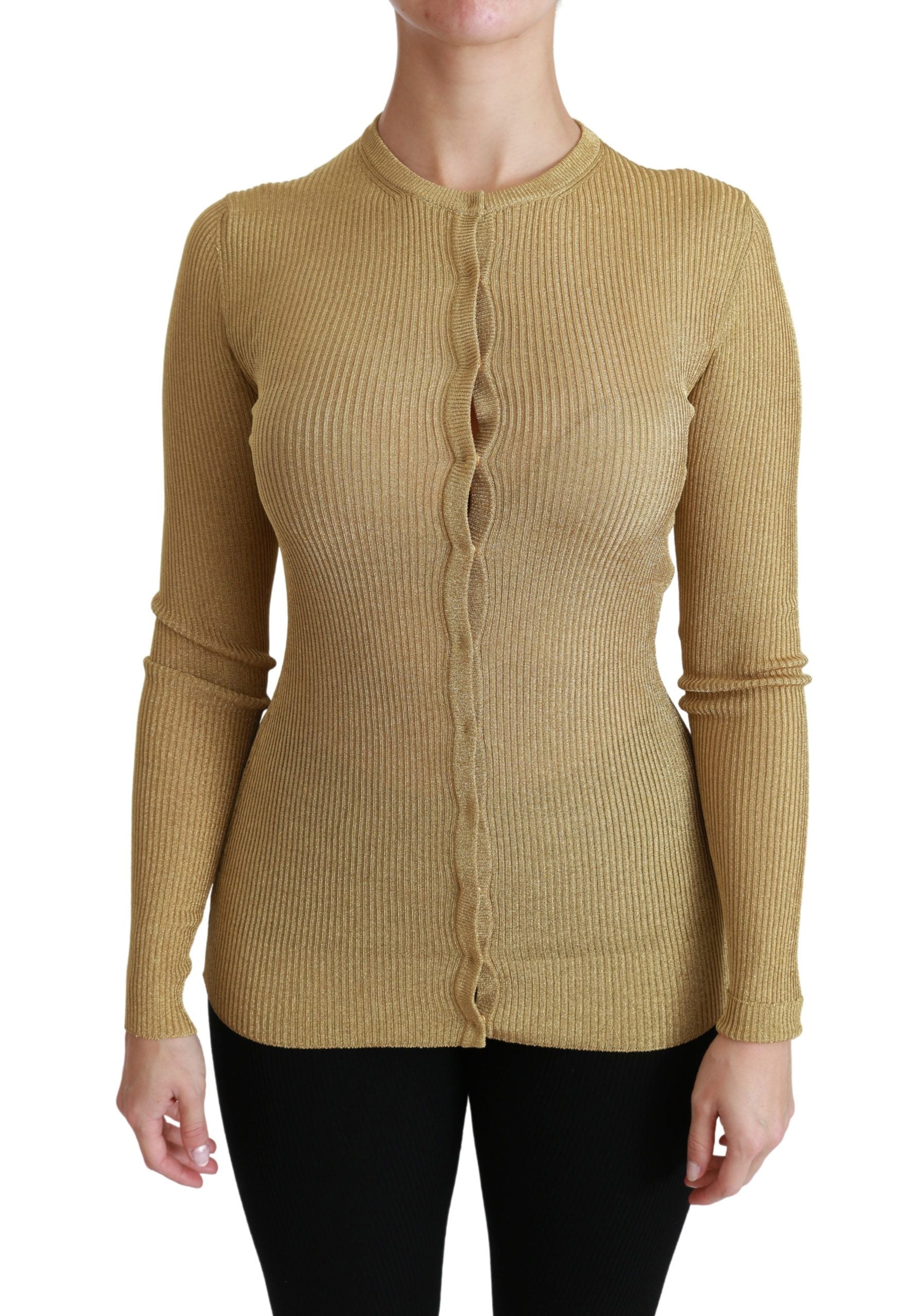 Woman wearing a knitted sweater