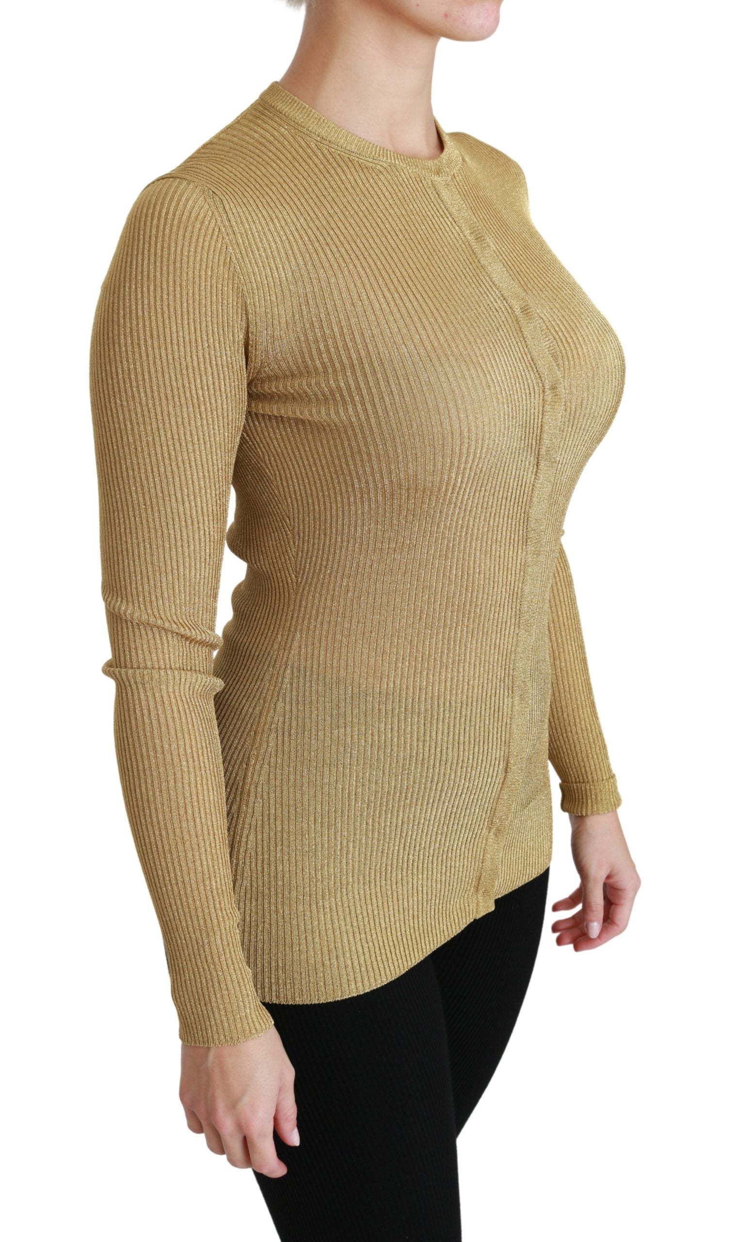 Knitted long sleeve sweater in gold color