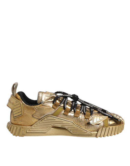 Gold sneaker with black laces