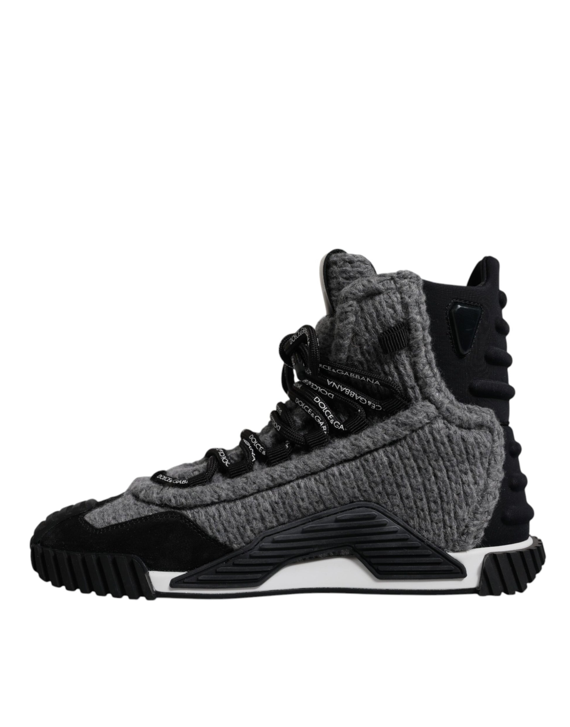 High top sneaker with laces and a pull tab on the back