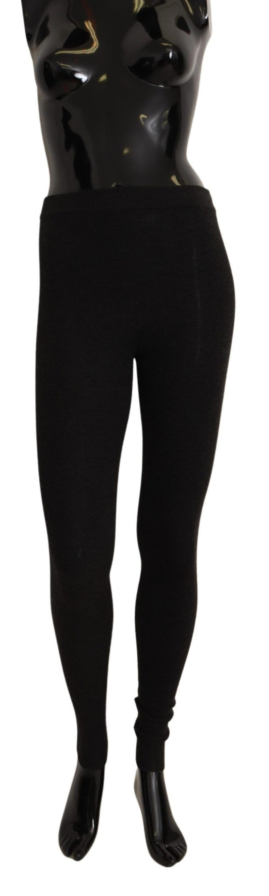 Mannequin wearing black leggings
