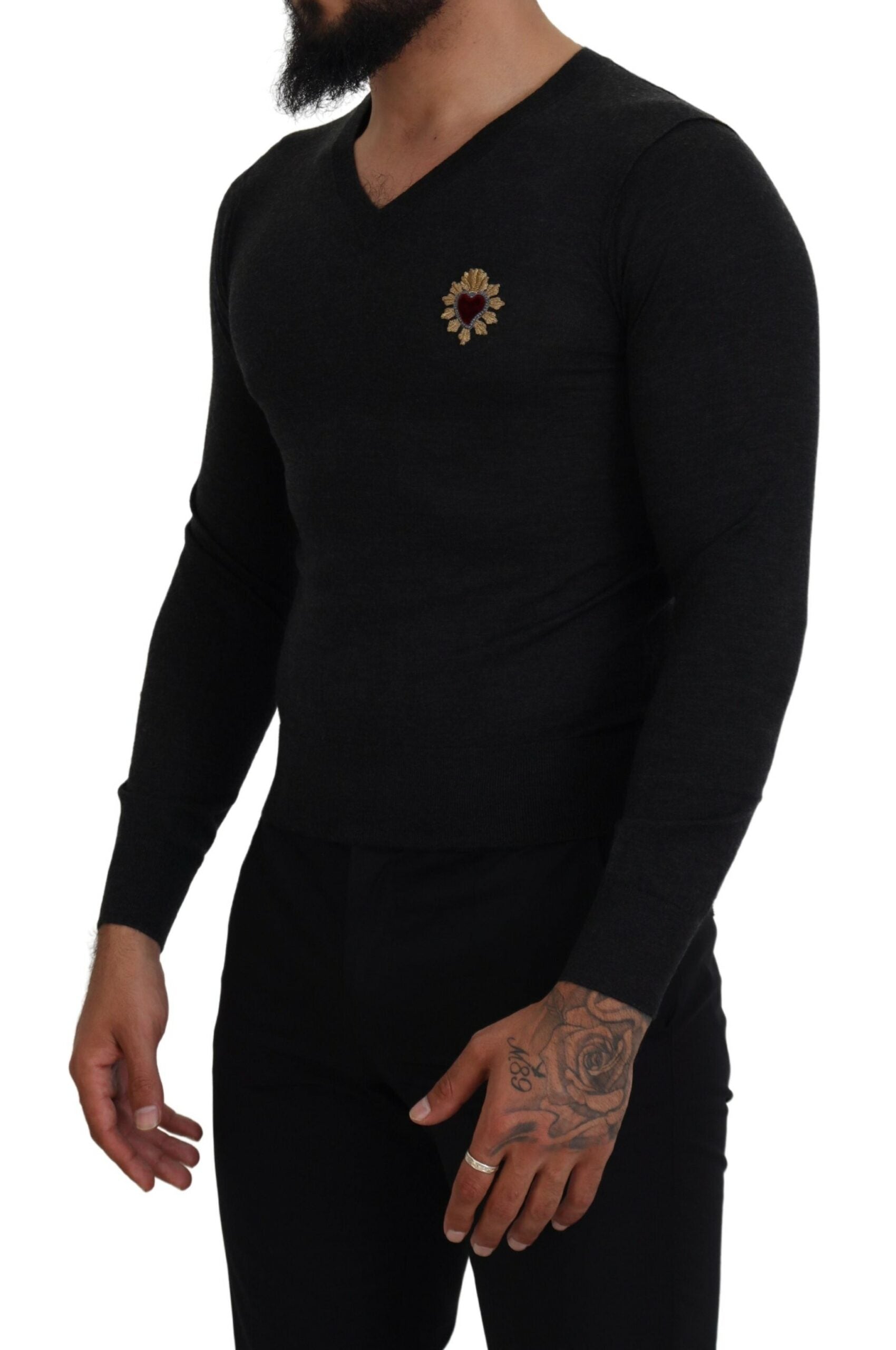 Man wearing black long sleeve shirt