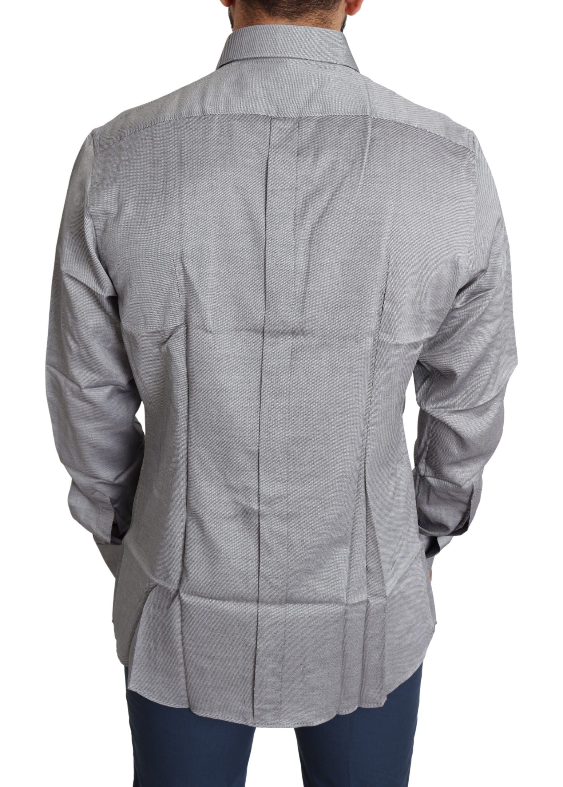 Back of a long sleeve shirt with a collar