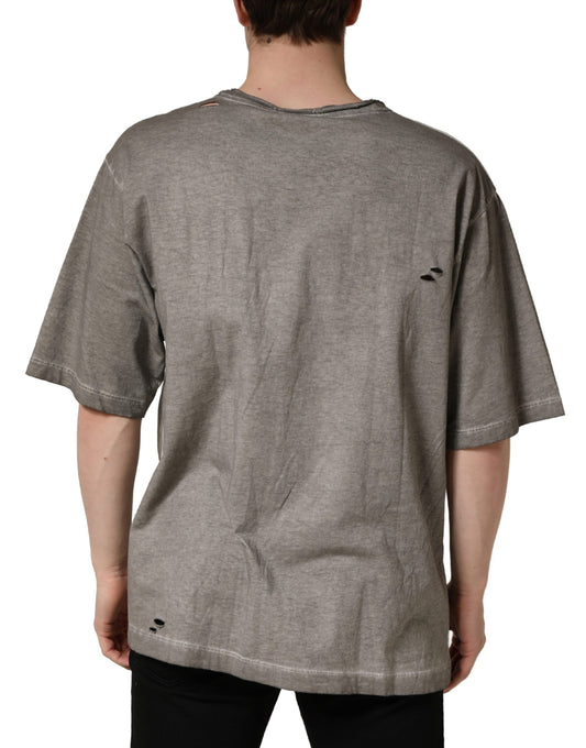 Grey short sleeve shirt on a mannequin
