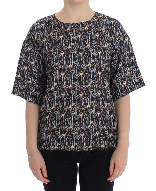 Short sleeved shirt with patterned design