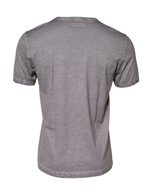 Grey short sleeve shirt on a mannequin