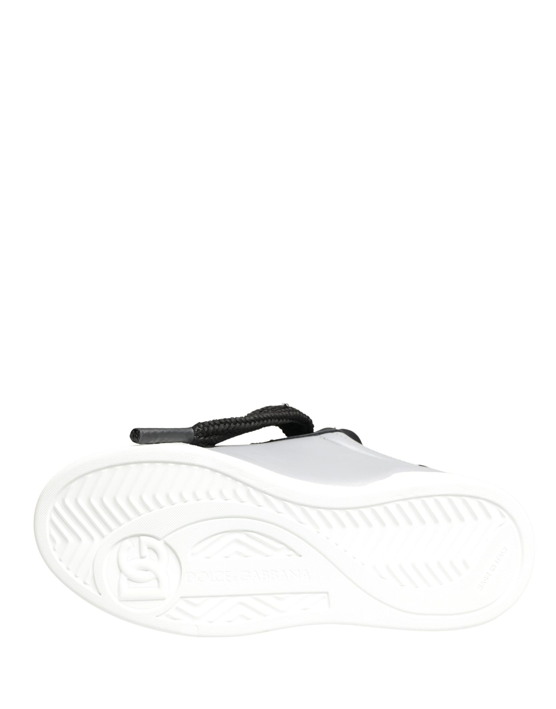White lace-up sneaker with gray leather upper and black sole