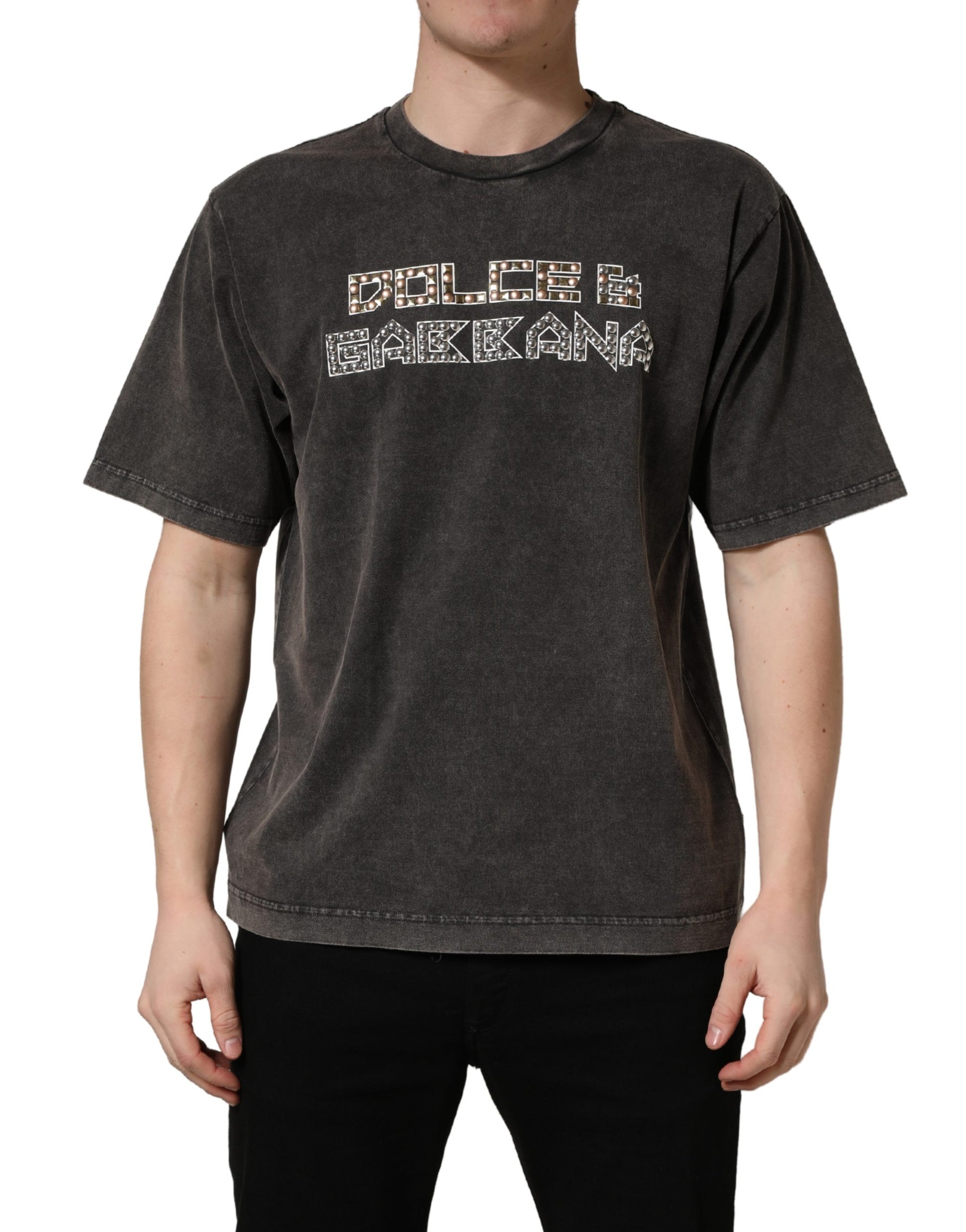 Man wearing gray t-shirt with white lettering