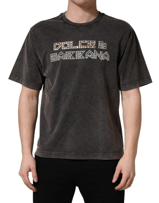 Grey t-shirt with shiny lettering