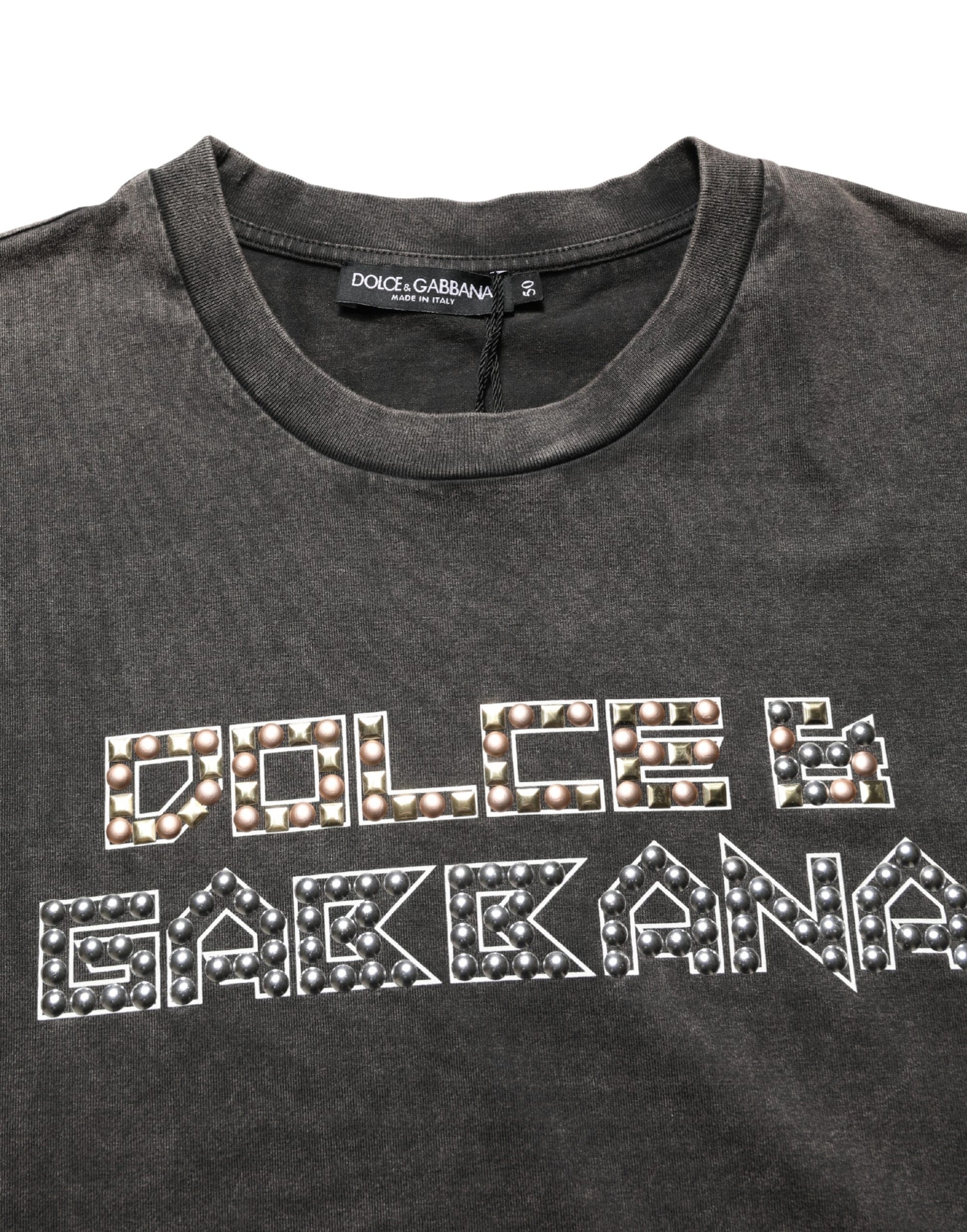 Black t-shirt with embroidered logo