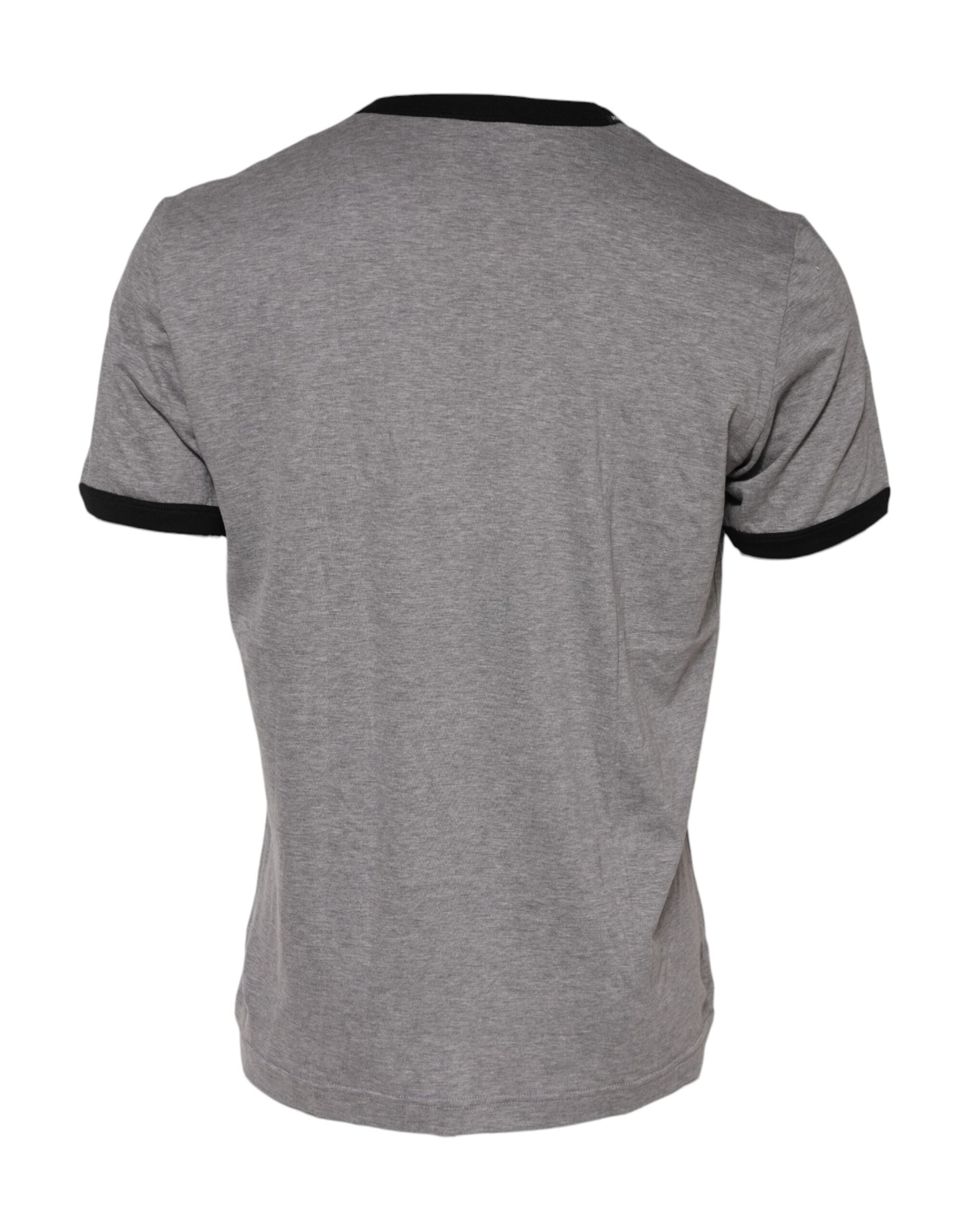 Grey short sleeve shirt on a mannequin