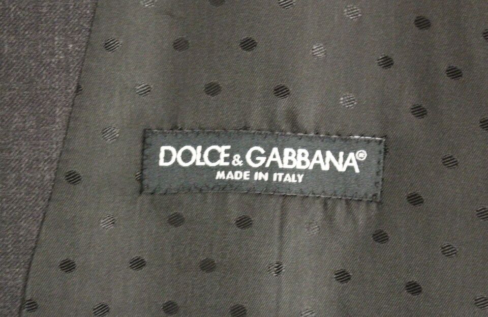 A gray wool vest from Dolce & Gabbana, made in Italy