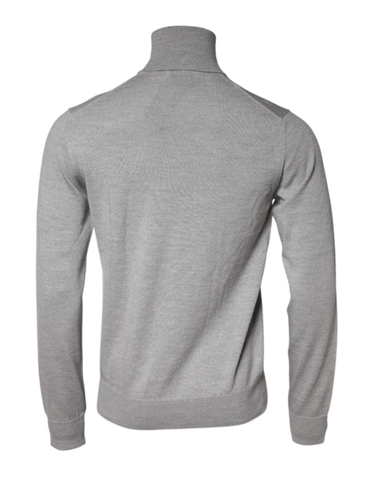 Grey long sleeve sweater on mannequin