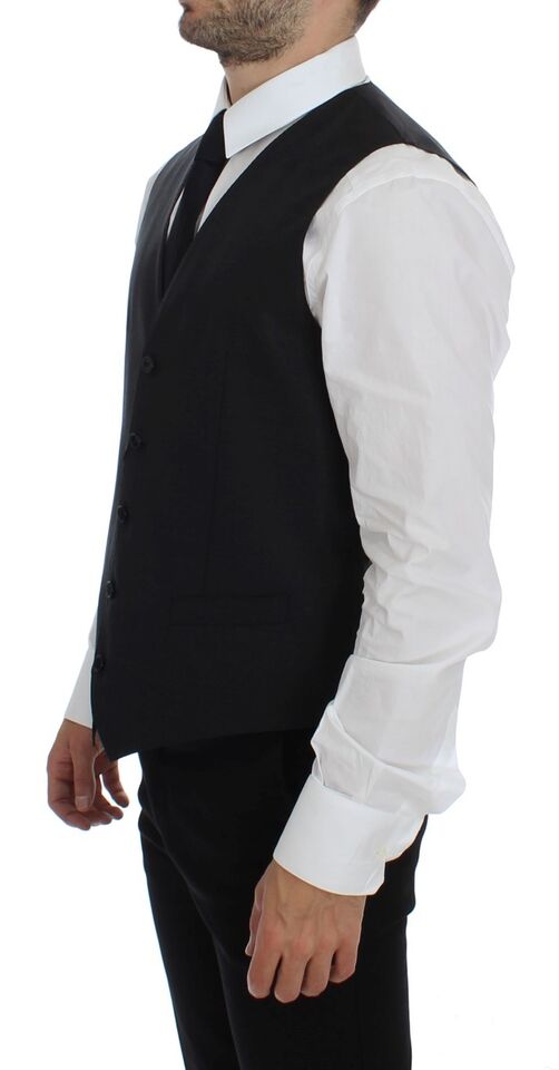 A gray vest with a silky texture, part of the Dolce & Gabbana collection