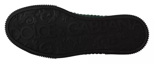 Shoe with a patterned sole
