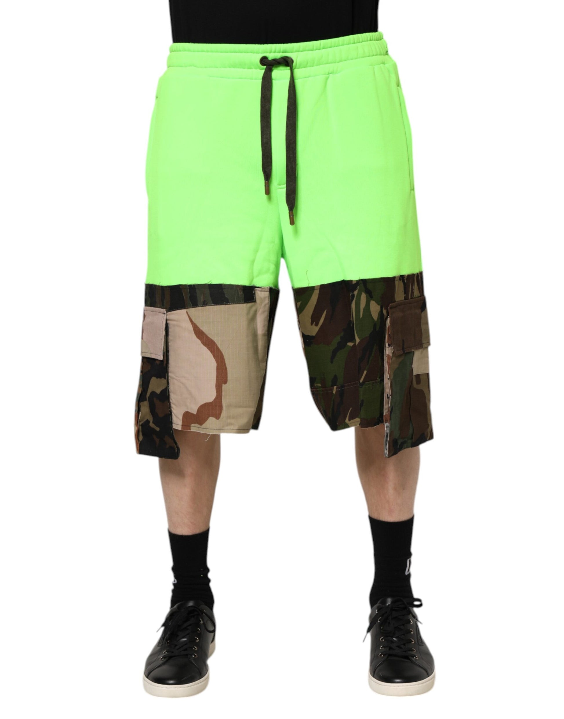 Camouflage shorts with drawstring waistband