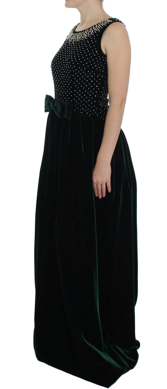 Long black dress with ruffled hem and sleeves