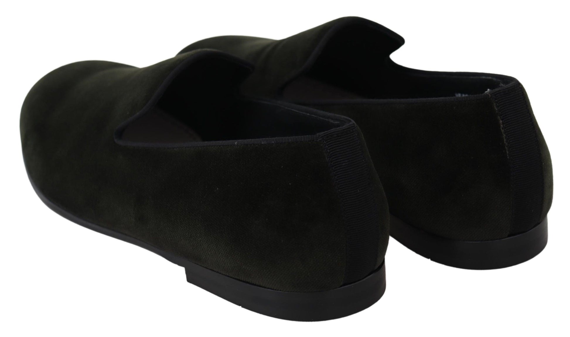 Pair of velvet slippers with elastic straps