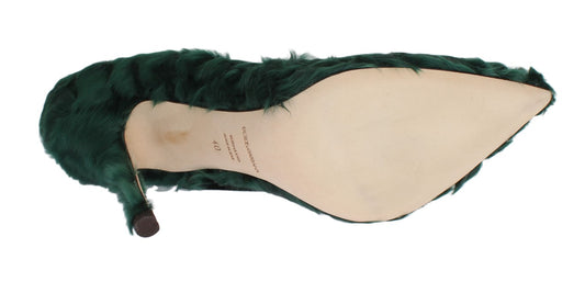 Green and white shoe with a feathered design