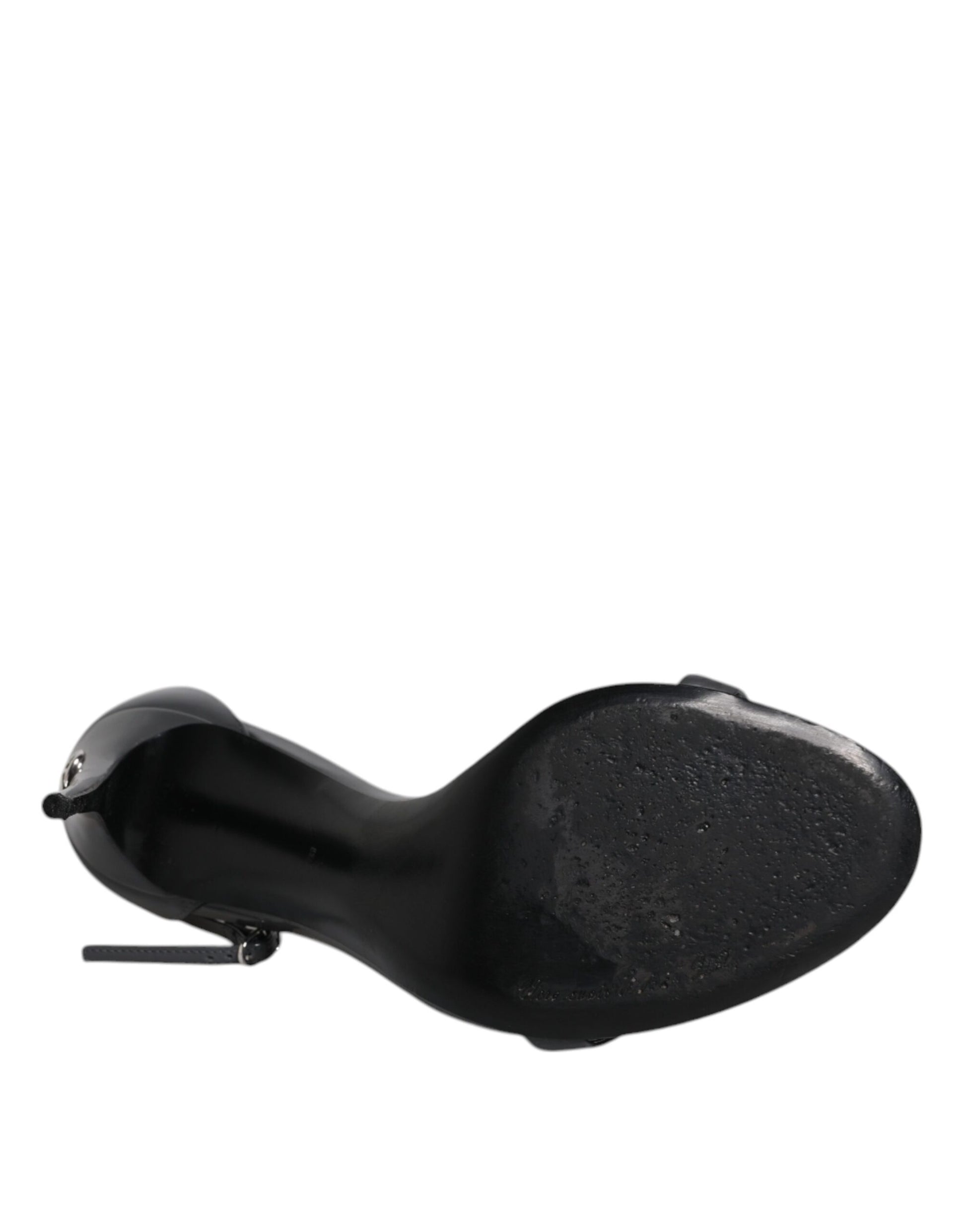 Black seat on a bicycle