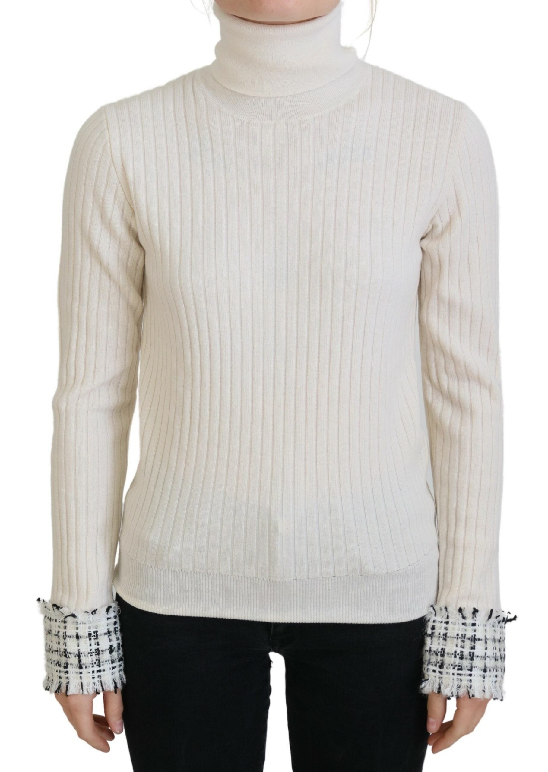Long sleeve knit sweater in neutral color