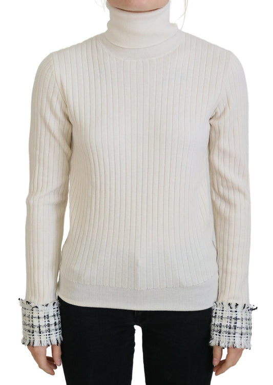 Long sleeve knit sweater in neutral color