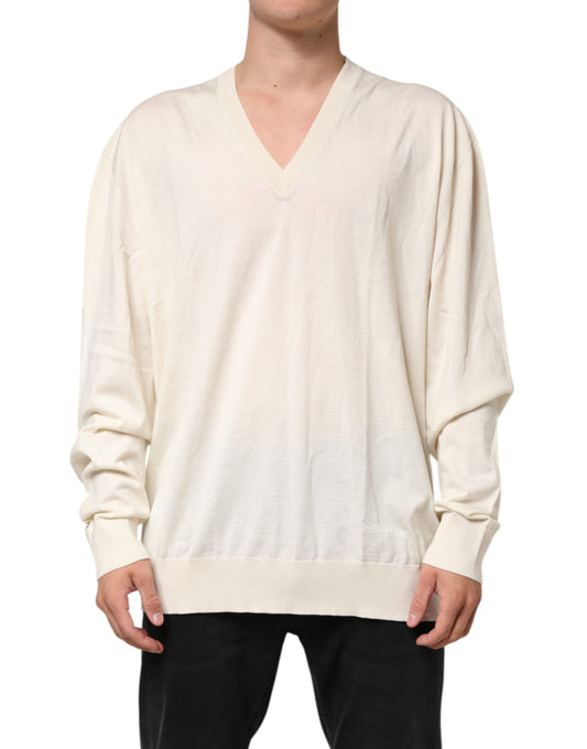 Long sleeve beige sweater with V-neckline