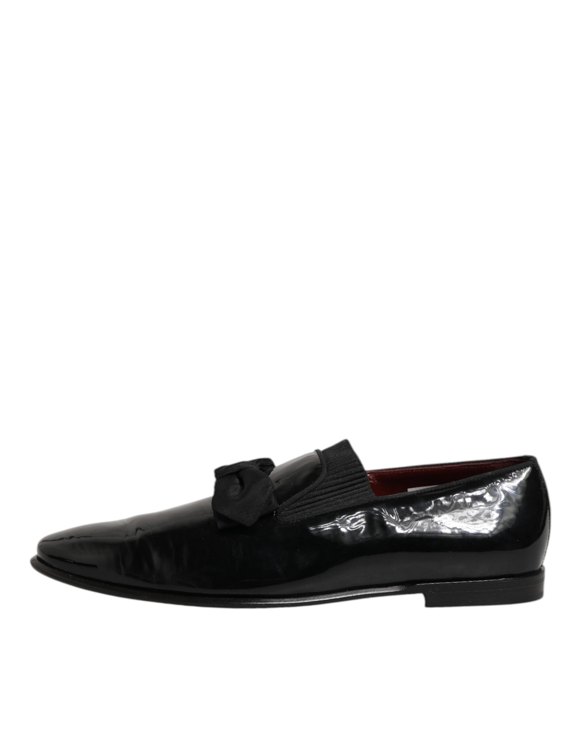Black leather loafer shoes with silver buckle, men's formal dress shoes