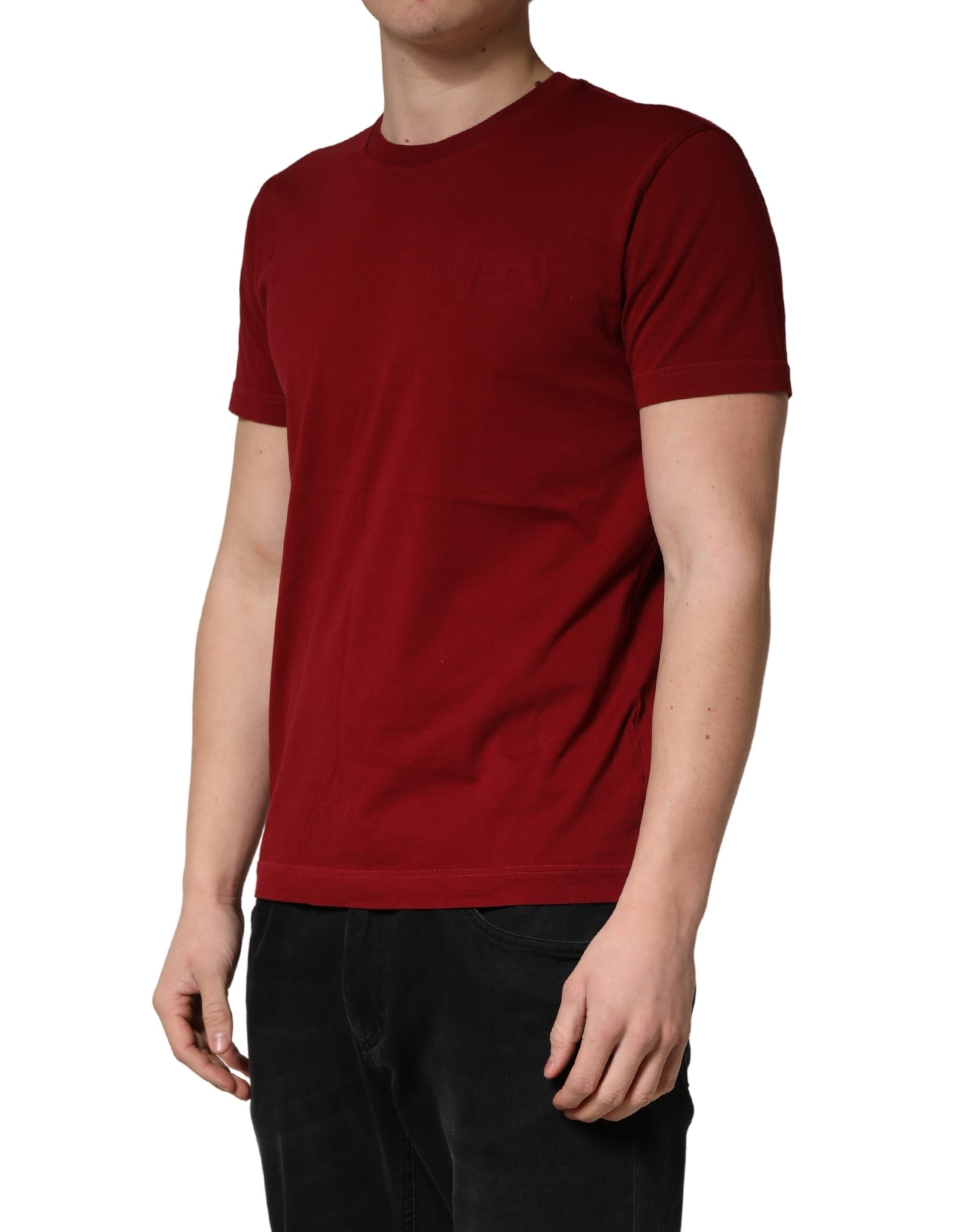 Man wearing red t-shirt