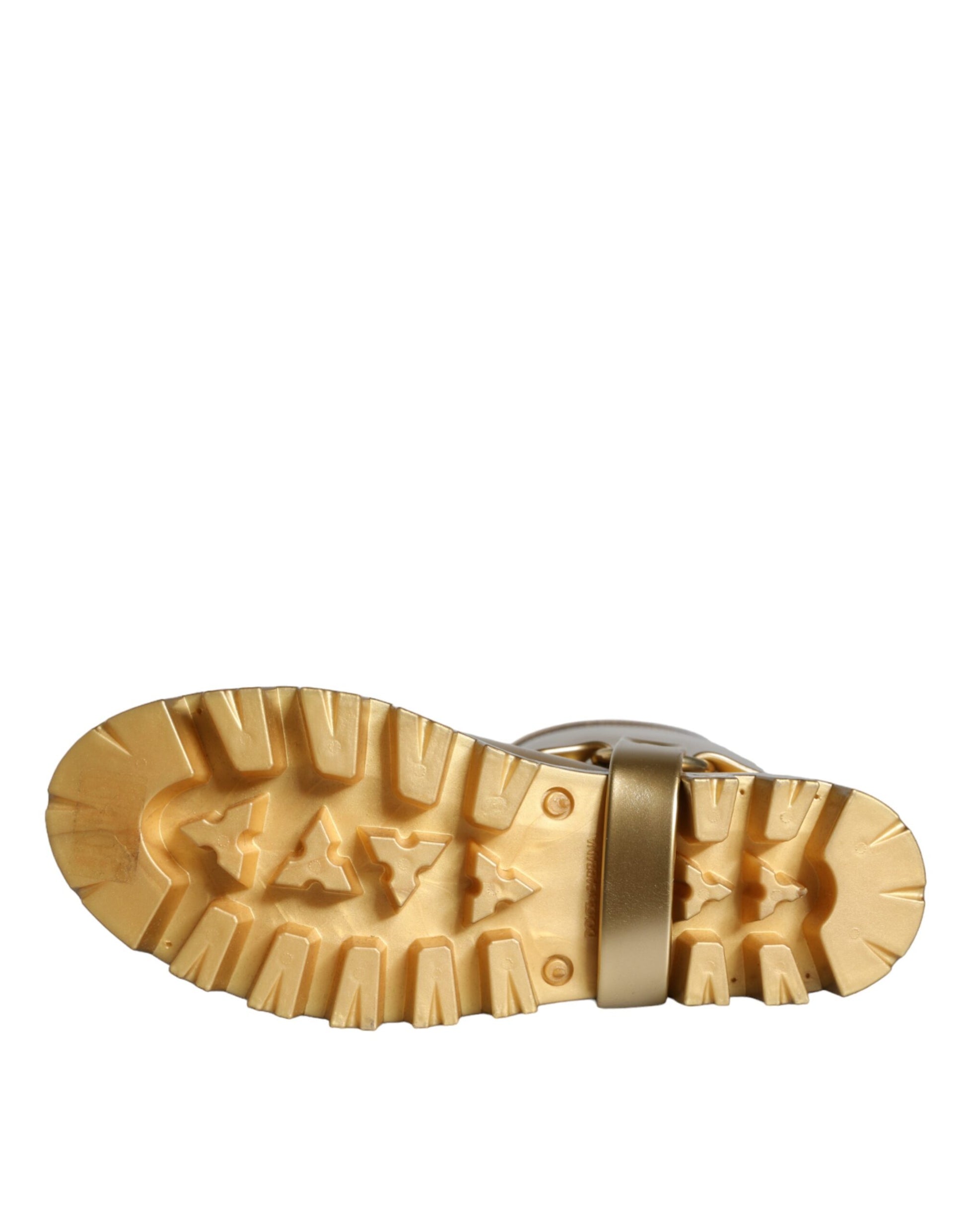 Gold key ring shaped like a boot