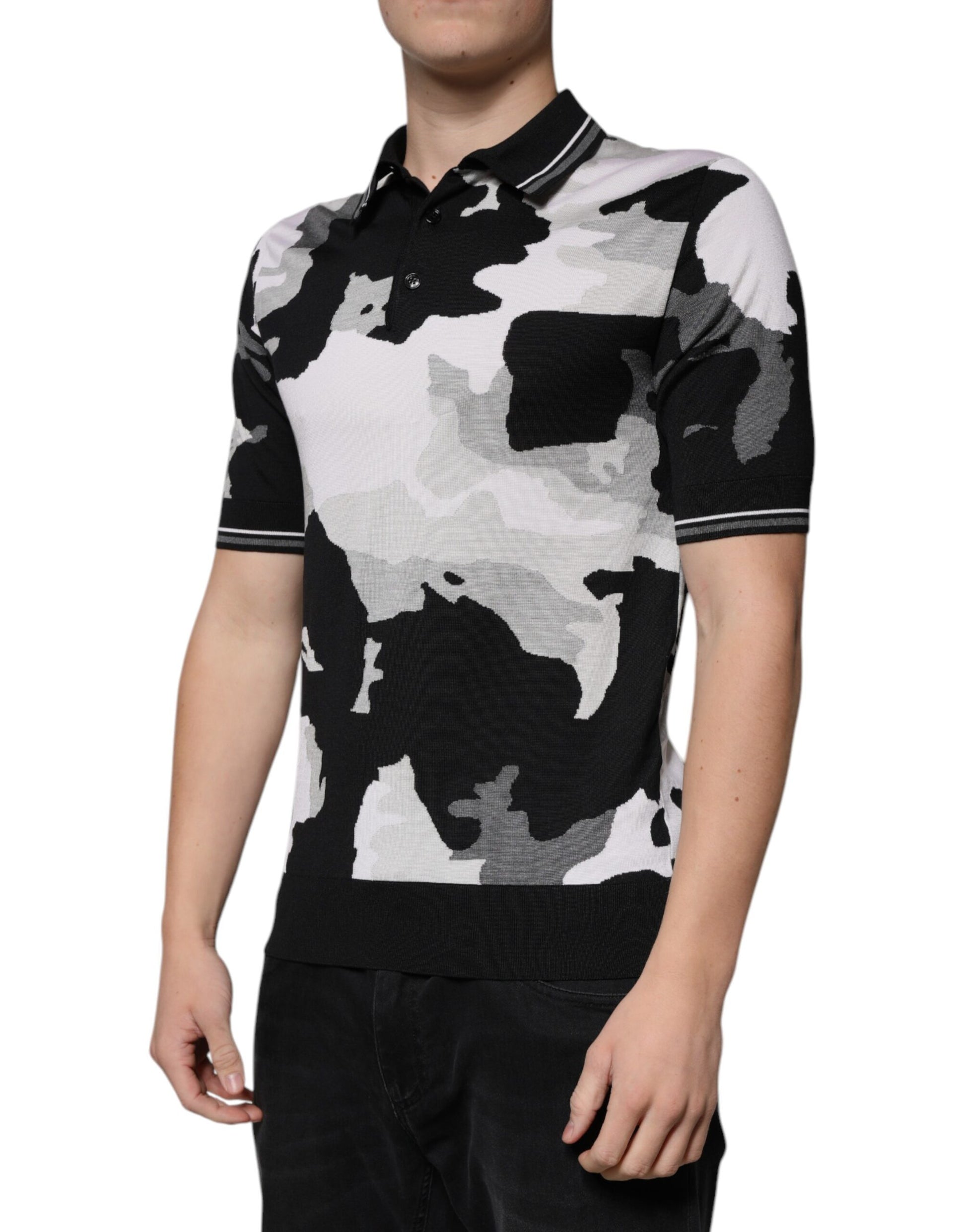 Camouflage patterned short sleeve shirt