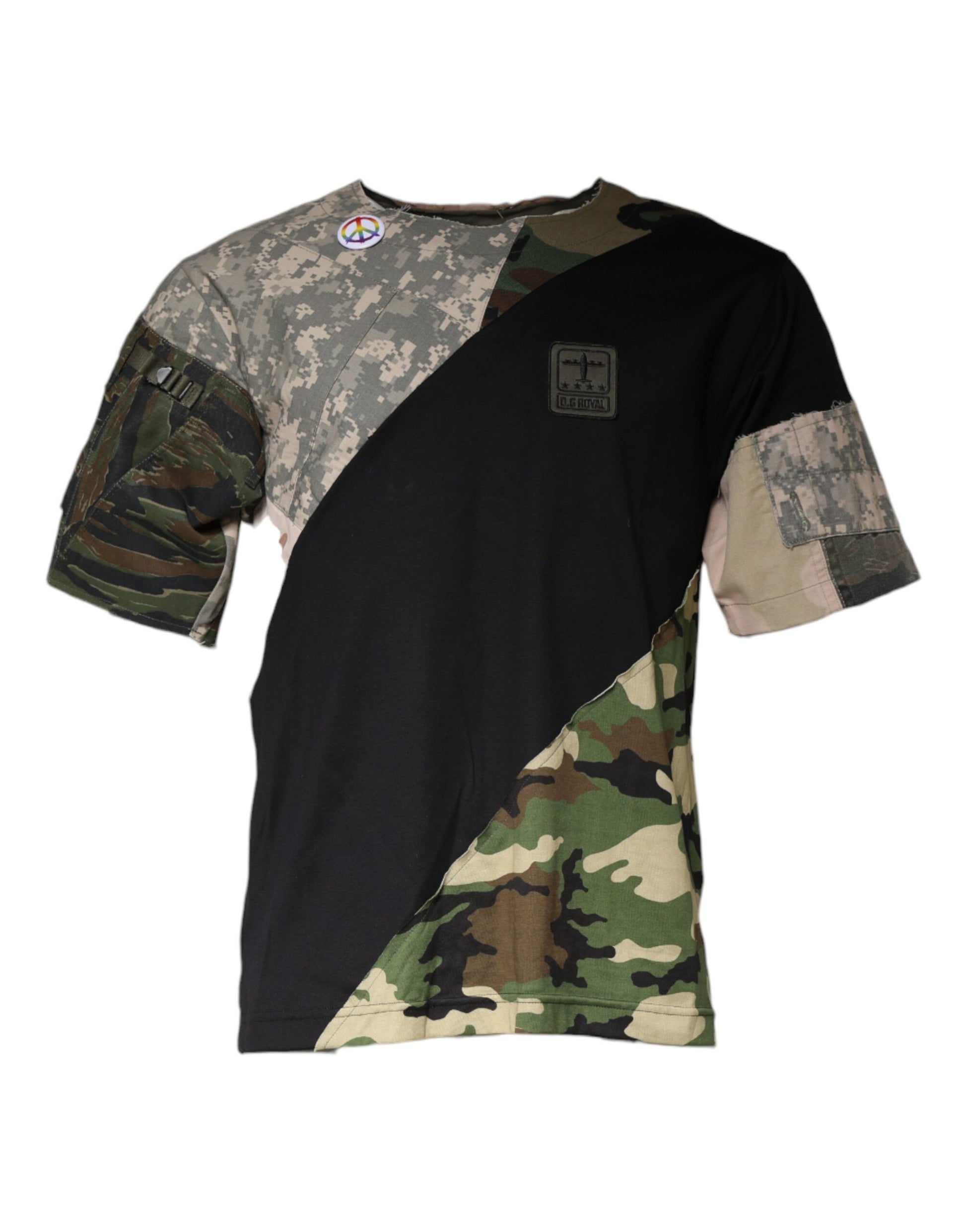Camouflage print t-shirt with black sleeves