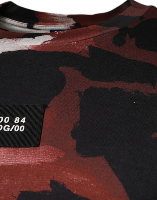 Camouflage print t-shirt with black sleeves
