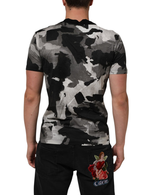 Camouflage print t-shirt with rose embroidery on back