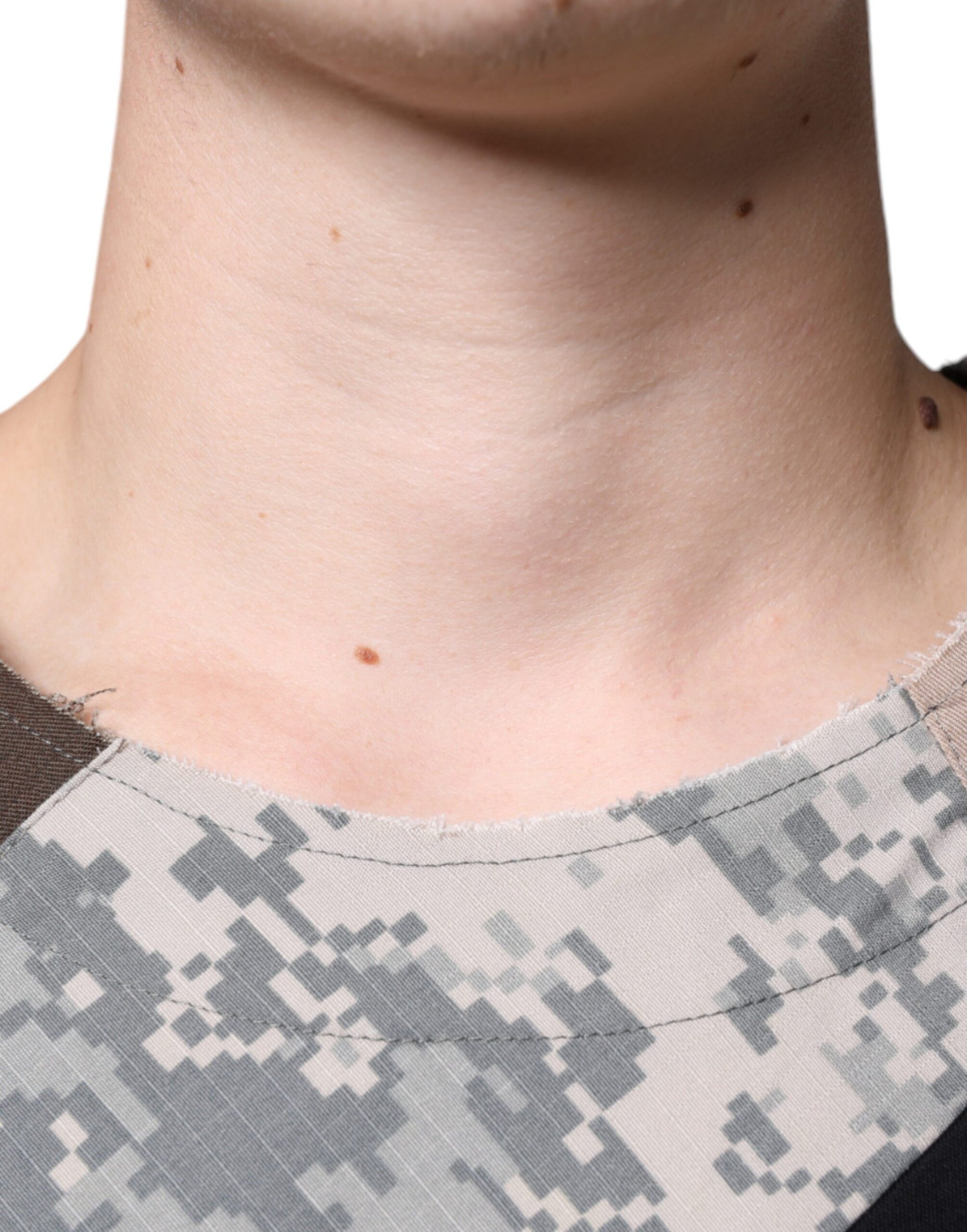 Camouflage fabric on neck