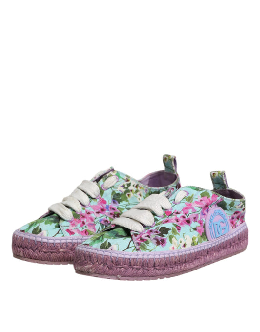 Pink baby shoe with floral pattern