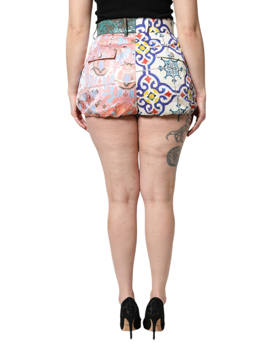 Shorts with colorful pattern