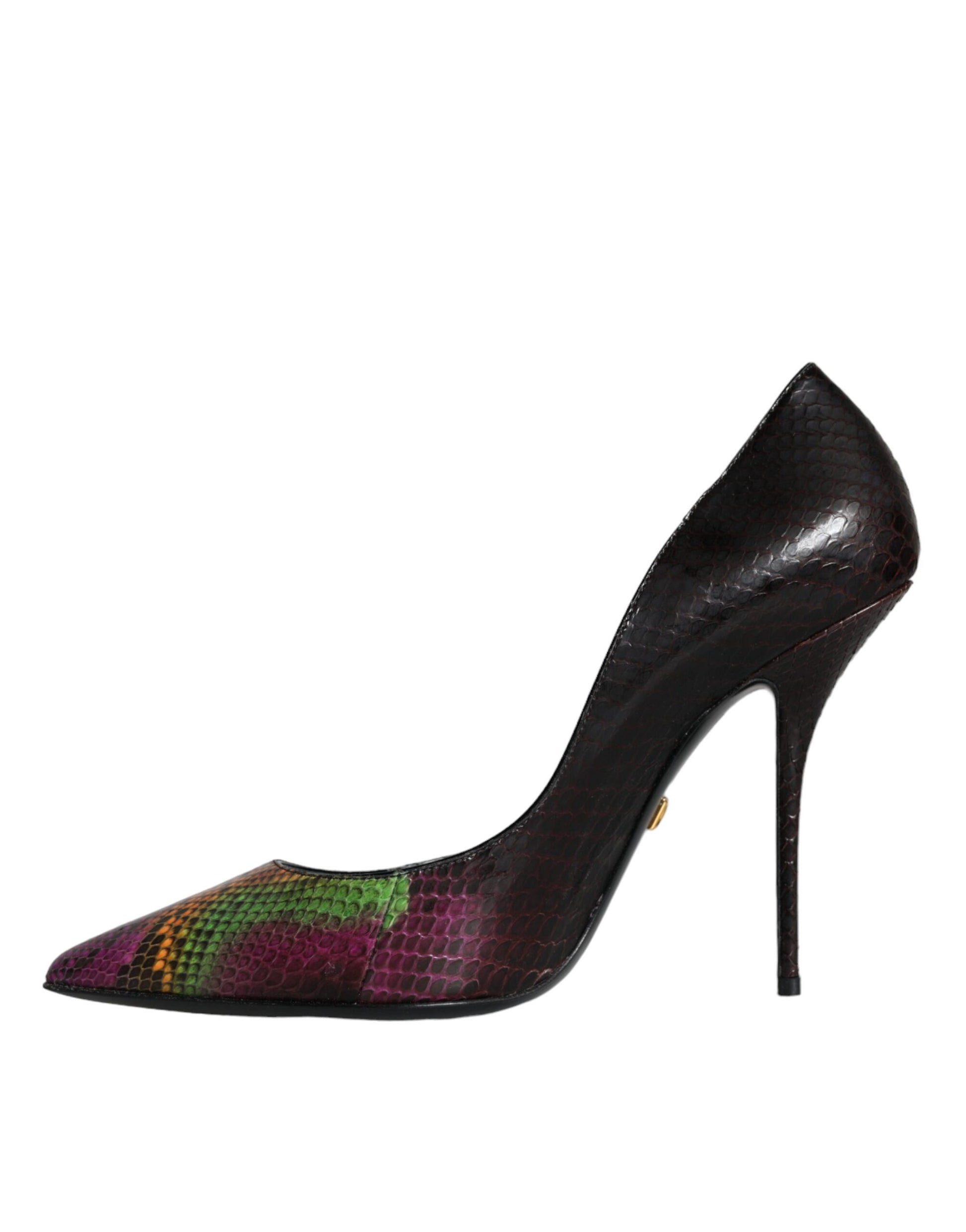 High heel shoe with colorful design on toe