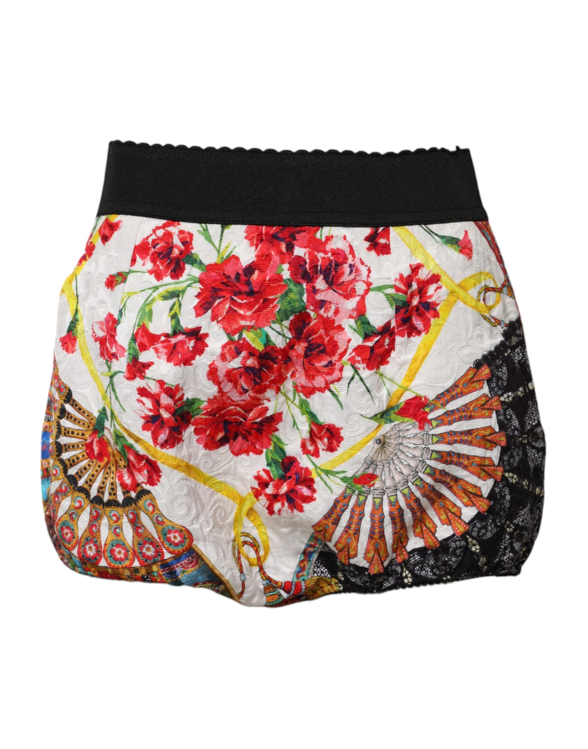 Shorts with floral pattern and ruffled edges